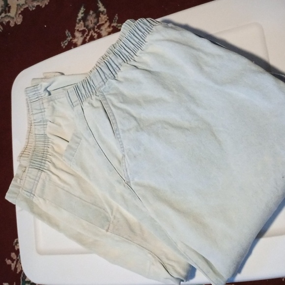 Cabin Creek size 14 women's capris lot of 2, minor stain - Picture 1 of 3